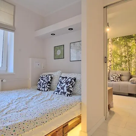 アパート Apartament Lesny Na Jeziorem Dlugim